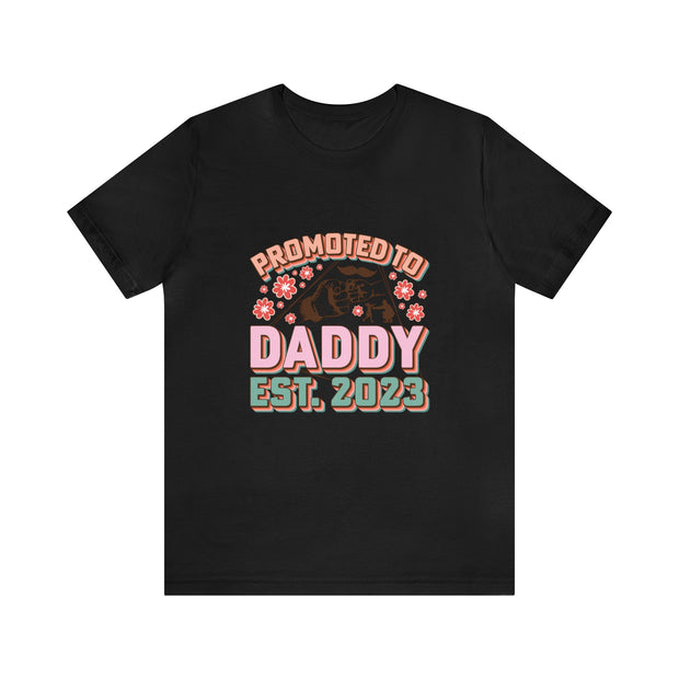 Promoted to Daddy, Est. 2023 Mens T-shirt! Pregnancy announcement, Baby daddy T-shirt