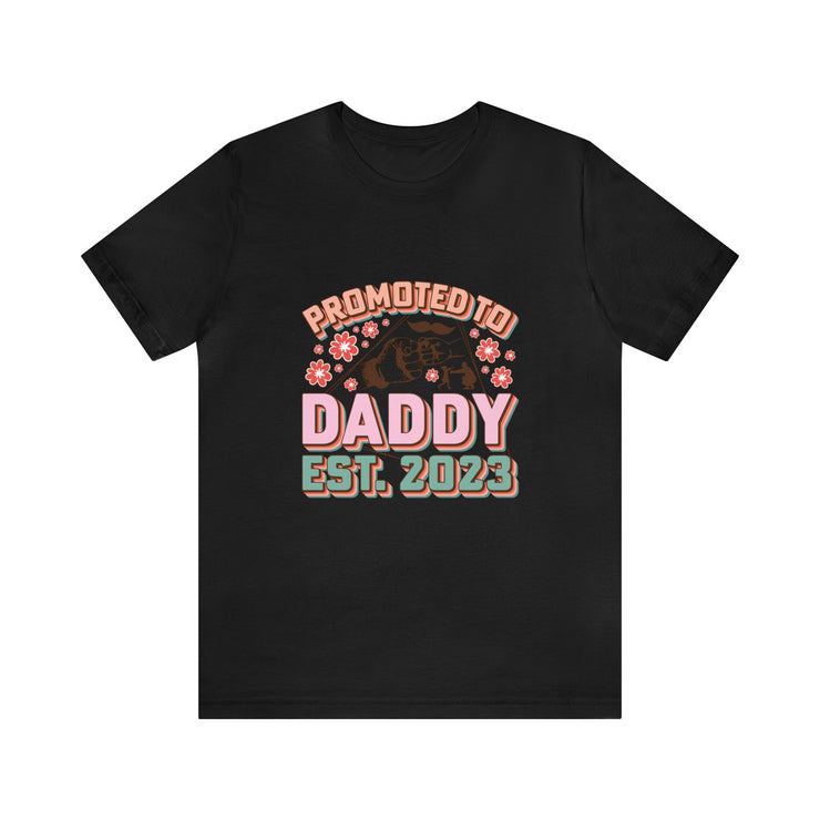Promoted to Daddy, Est. 2023 Mens T-shirt! Pregnancy announcement, Baby daddy T-shirt